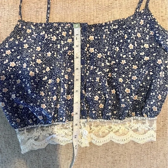 Lucca Couture Blue Floral Button Up Crop Top Lace Detail Size Small - Picture 10 of 11